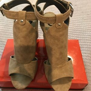 G by guess Size 11m sandals